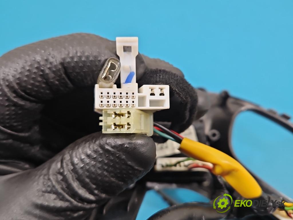 Hyundai Ix35 2.0 CRDI 136hp manual 100 kW 1995 cm3 5- Přepínač multifunkční: řízení: 96700-2S450RJ5 (Páčky pod volantem)