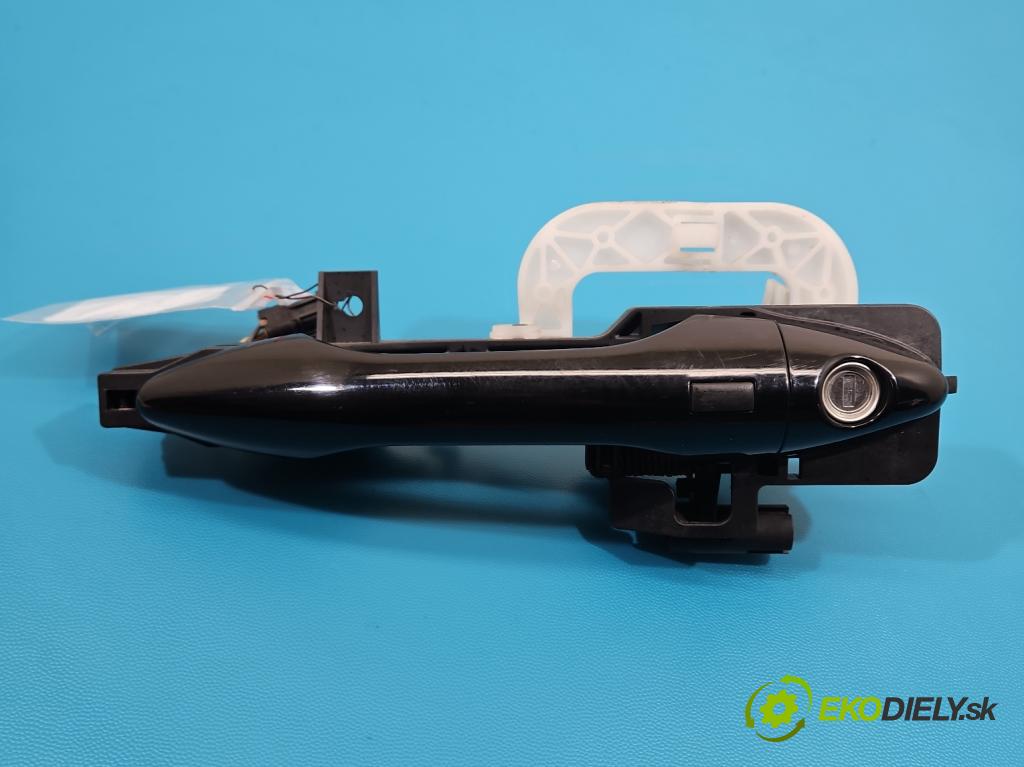 Hyundai Ix35 2.0 CRDI 136 HP manual 100 kW 1995 cm3 5- rukoväť predné ľavé mimo: 90721-00400 (Kľučka dverí vonkajšia predná ľavá)