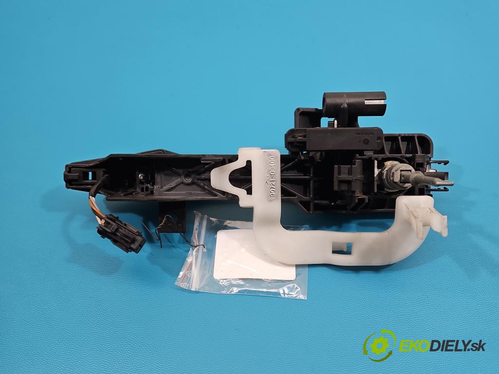 Hyundai Ix35 2.0 CRDI 136 HP manual 100 kW 1995 cm3 5- rukoväť predné ľavé mimo: 90721-00400 (Kľučka dverí vonkajšia predná ľavá)