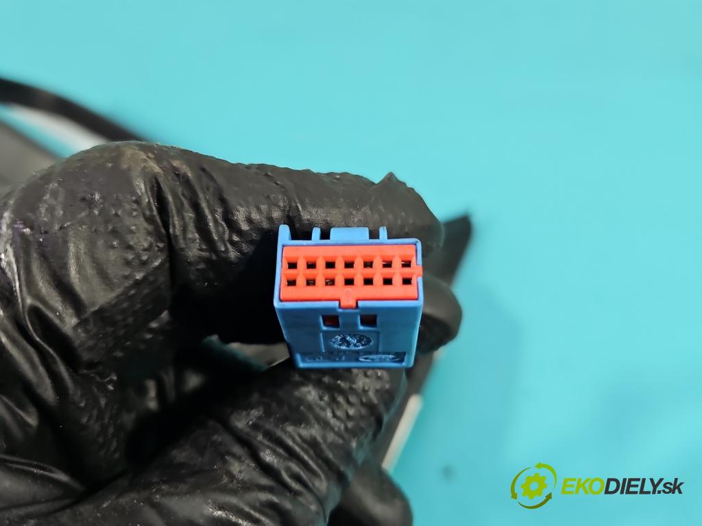 Volvo S40 II 2004-2012 1.8 16V 125 HP manual 92 kW 1798 cm3 4- zrkadlo ľavé  (Kľučka dverí ostatné)