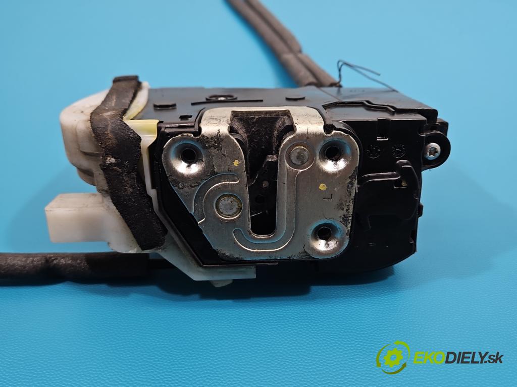 Hyundai Ix35 2.0 CRDI 136hp manual 100 kW 1995 cm3 5- zámek přední levý 81310-2Y000