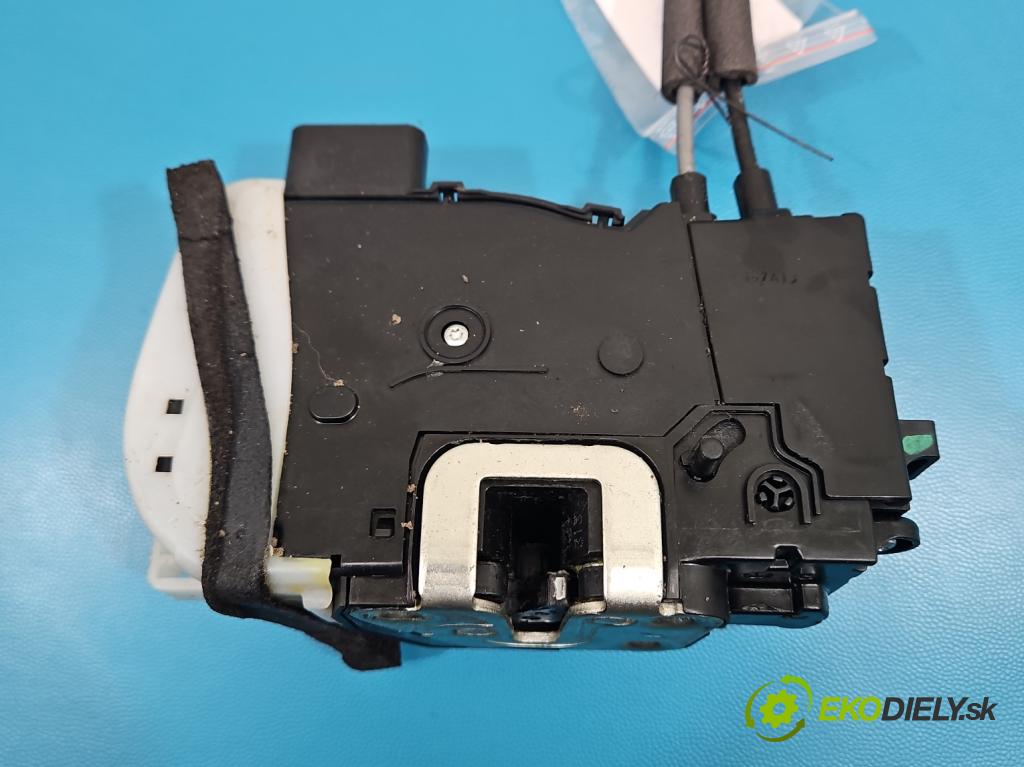 Hyundai Ix35 2.0 CRDI 136hp manual 100 kW 1995 cm3 5- zámek zadní levý