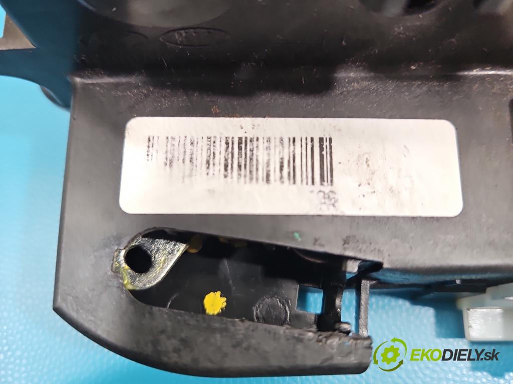 Hyundai Ix35 2.0 CRDI 136hp manual 100 kW 1995 cm3 5- zámek zadní levý