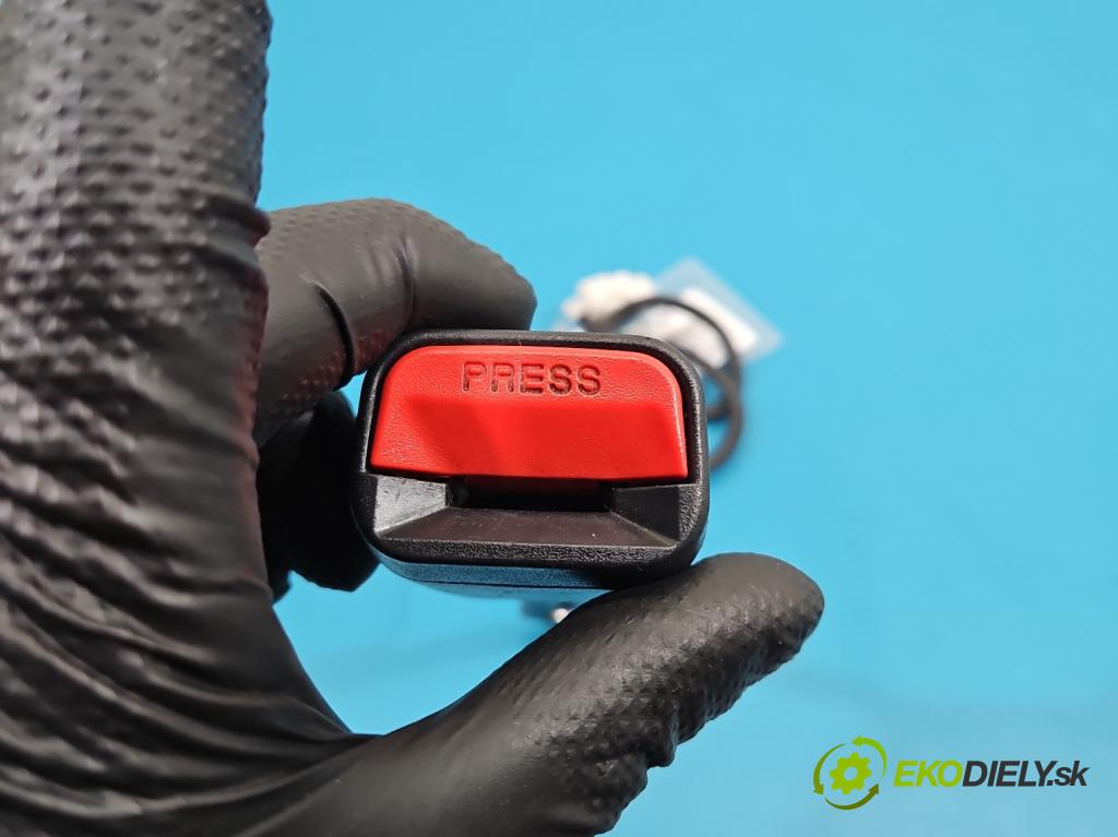 Hyundai Ix35 2.0 CRDI 136 HP manual 100 kW 1995 cm3 5- pas bezpečnosť: predné ľavý 1K06885271