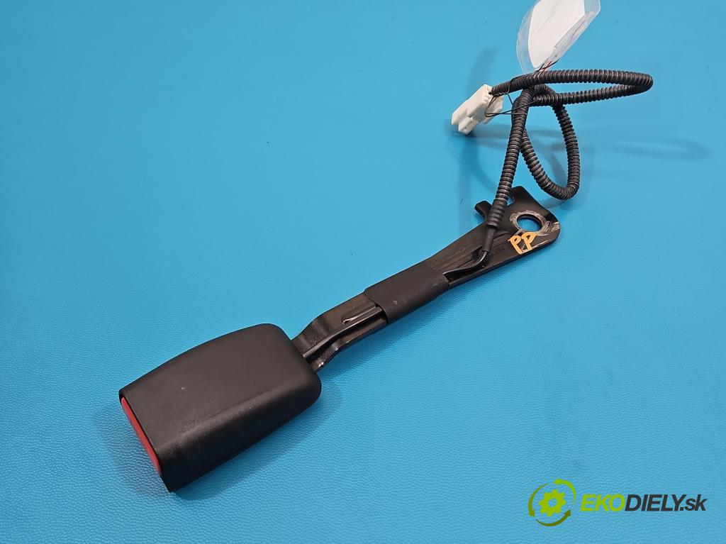 Hyundai Ix35 2.0 CRDI 136 HP manual 100 kW 1995 cm3 5- pas bezpečnosť: predné pravý 