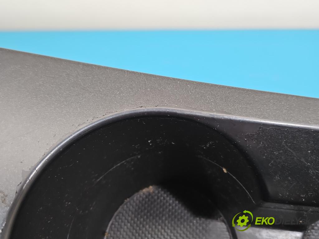 Hyundai Ix35 2.0 CRDI 136 HP manual 100 kW 1995 cm3 5- Rukojeť: na nápoje: 84651-2YAA0 (Držiak (úchyt) na nápoje)