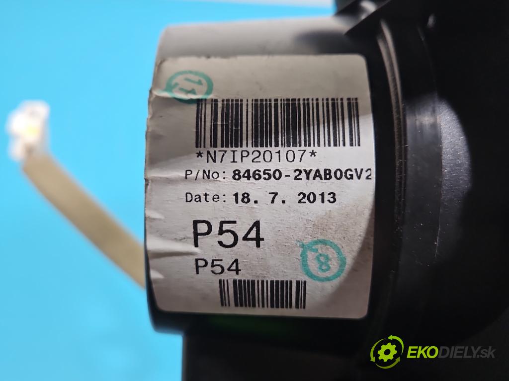 Hyundai Ix35 2.0 CRDI 136 HP manual 100 kW 1995 cm3 5- Rukojeť: na nápoje: 84651-2YAA0 (Držiak (úchyt) na nápoje)