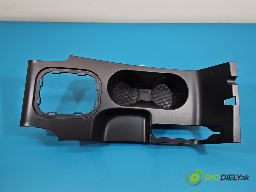 Hyundai Ix35 2.0 CRDI 136 HP manual 100 kW 1995 cm3 5- Rukojeť: na nápoje: 84651-2YAA0 (Držiak (úchyt) na nápoje)