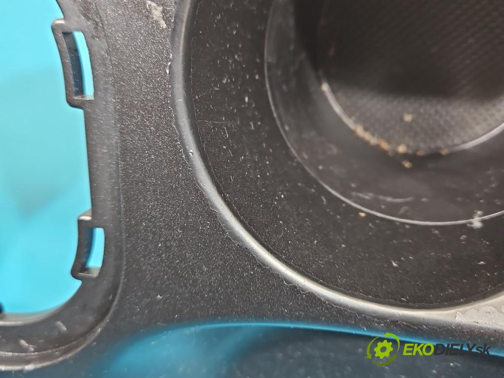 Hyundai Ix35 2.0 CRDI 136 HP manual 100 kW 1995 cm3 5- Rukojeť: na nápoje: 84651-2YAA0 (Držiak (úchyt) na nápoje)