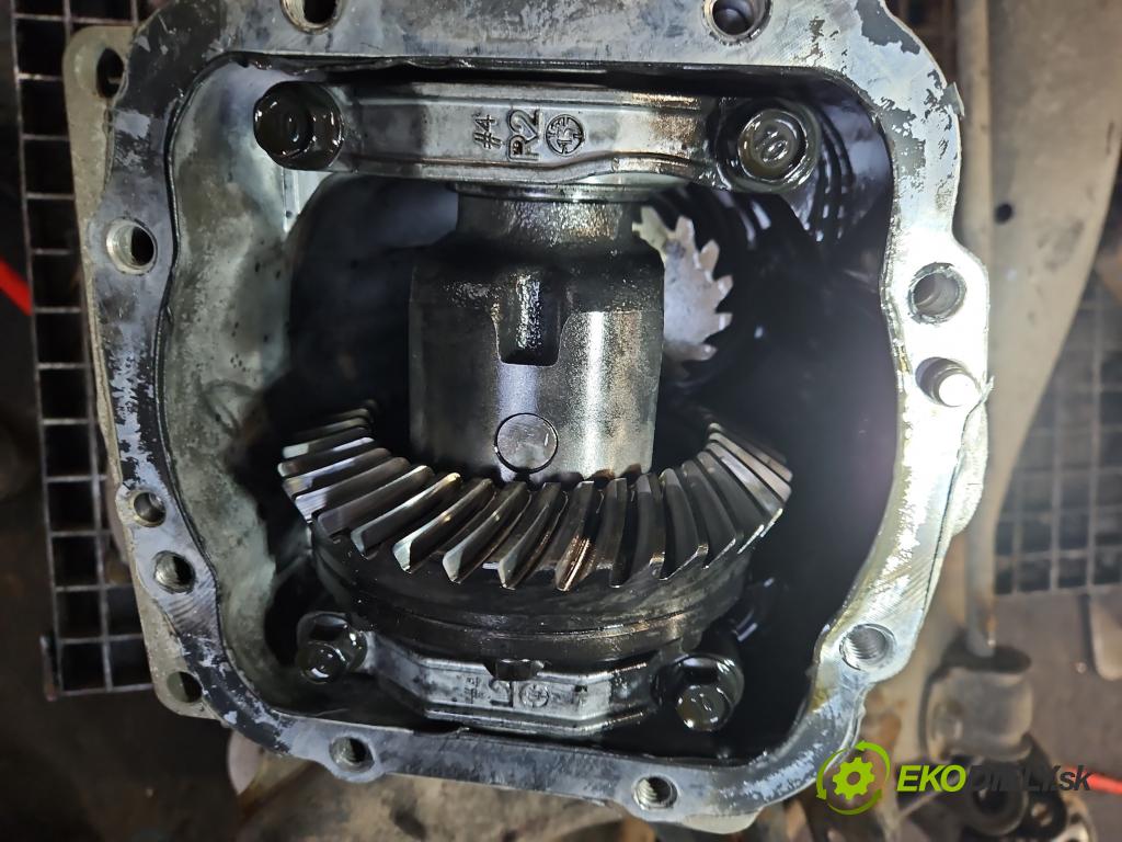 Hyundai Ix35 2.0 CRDI 136 HP manual 100 kW 1995 cm3 5- Most: zadní: EED236035