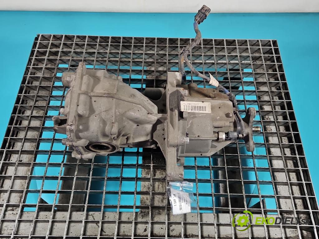 Hyundai Ix35 2.0 CRDI 136 HP manual 100 kW 1995 cm3 5- Most: zadní: EED236035