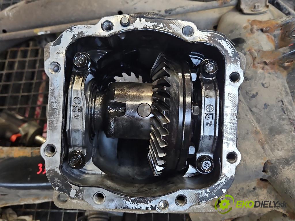 Hyundai Ix35 2.0 CRDI 136 HP manual 100 kW 1995 cm3 5- Most: zadní: EED236035