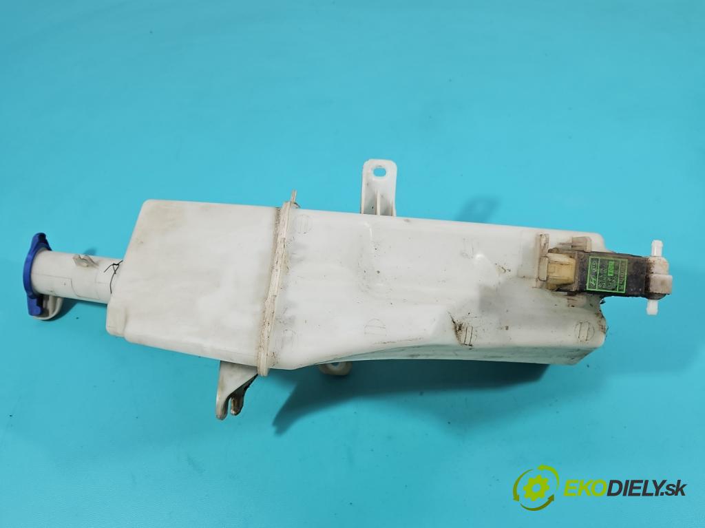 Kia Venga 1.4 16V 90 hp manual 66.2 kW 1396 cm3 5- nádržka tekutina: ostřikovačů 98610-1P000