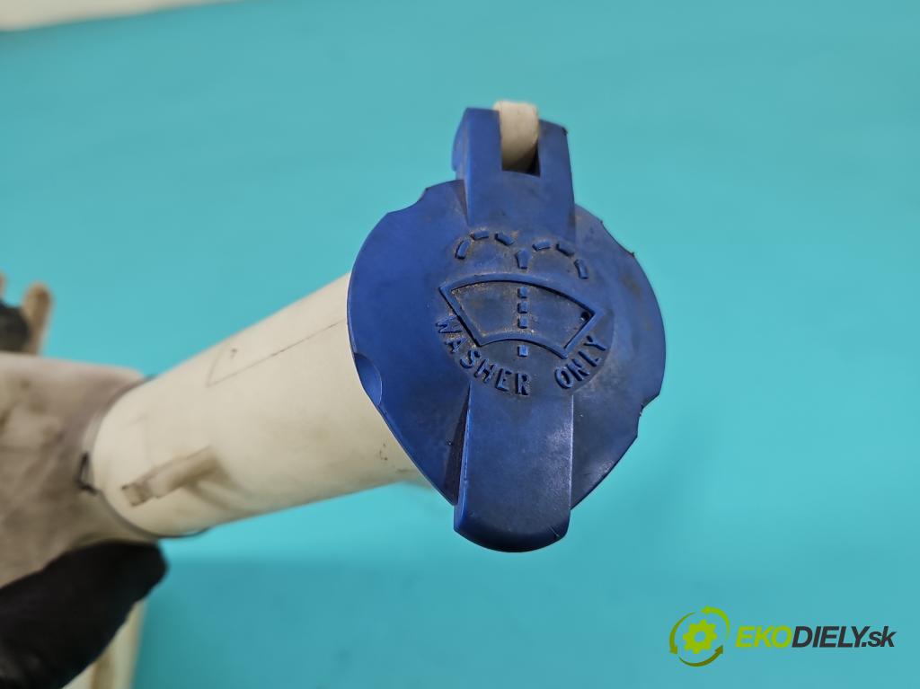 Kia Venga 1.4 16V 90 hp manual 66.2 kW 1396 cm3 5- nádržka tekutina: ostřikovačů 98610-1P000