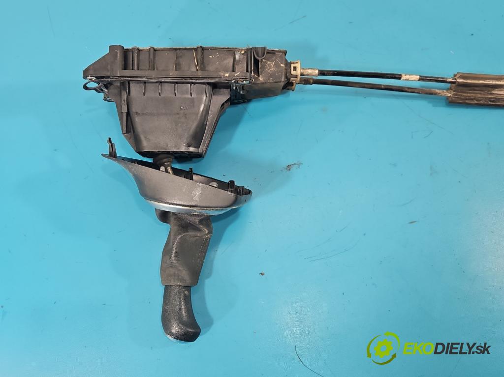 Renault Modus 1.5 dci 86 hp manual 63 kW 1461 cm3 5- kulisa změny stupňová 8200556911 (Řadicí páka (kulisa) )