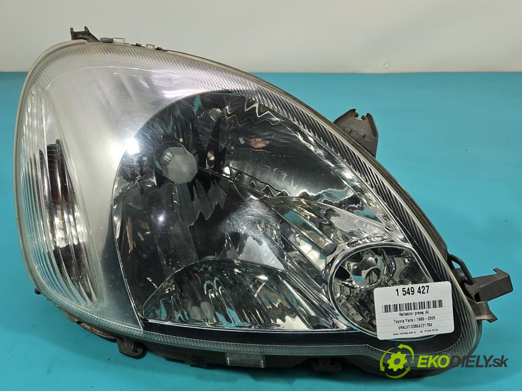 Toyota Yaris I 1999-2005 1.0 vvti 65 hp manual 48 kW 998 cm3 3- světlo pravý 89008657 (Pravé přední světlo)
