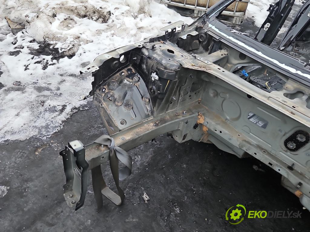 Peugeot 508 II 2018- 1.5 hdi 131 hp manual 96 kW 1499 cm3 5- štvrťka pravé