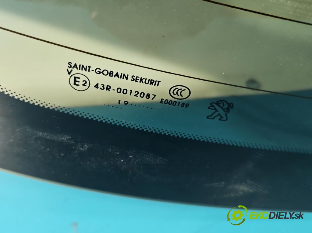 Peugeot 508 II 2018- 1.5 hdi 131 hp manual 96 kW 1499 cm3 5- sklo zadní  (Zadní sklo)