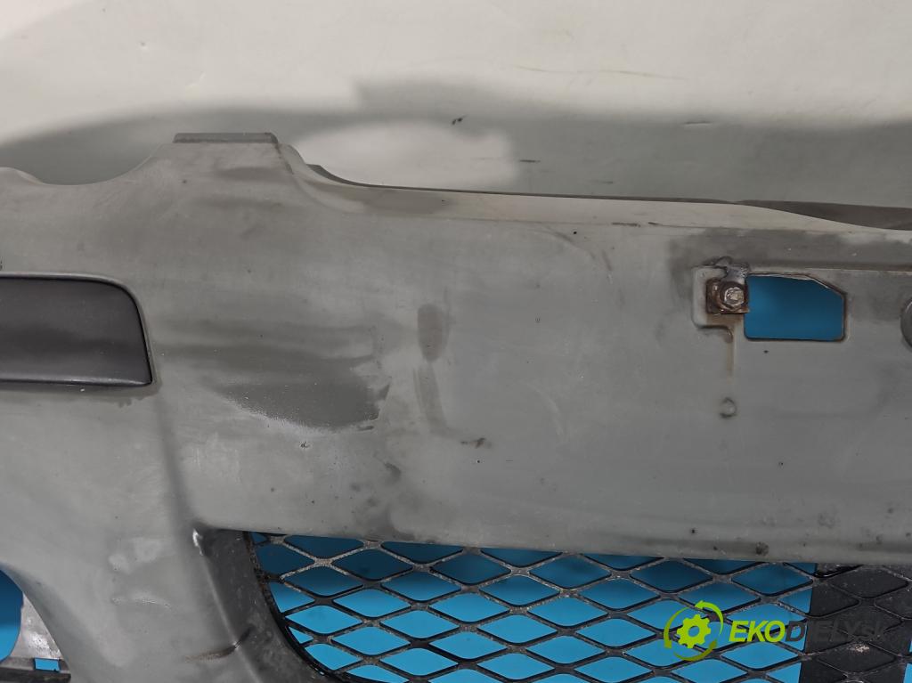 Toyota Yaris I 1999-2005 1.0 vvti 65 HP manual 48 kW 998 cm3 3- nárazník predné 52119-0D090 (Kľučka dverí ostatné)