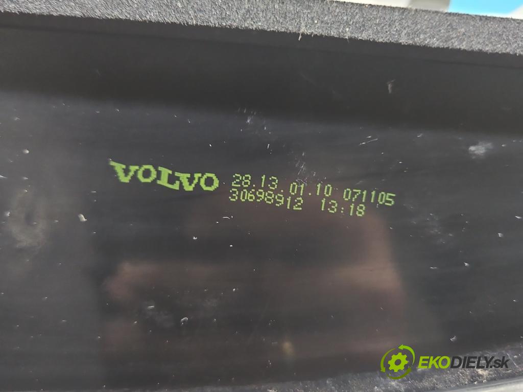 Volvo S40 II 2004-2012 1.8 16V 125 HP manual 92 kW 1798 cm3 4- svetlo / reflektor zadné ľavé 30698912 (Kľučka dverí ostatné)