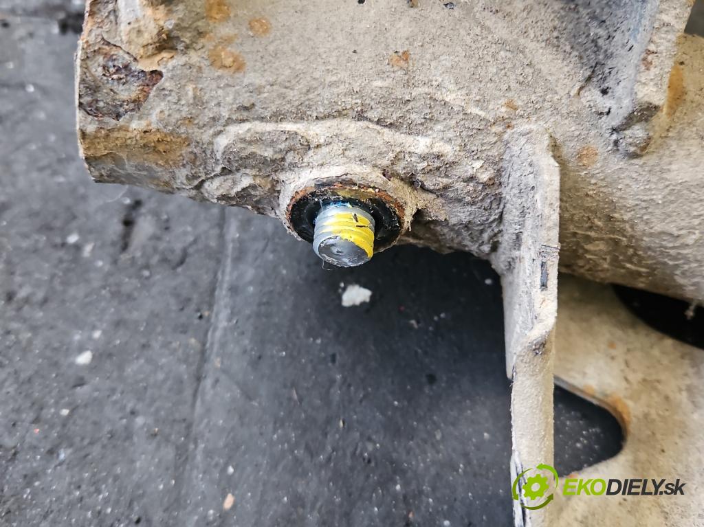 Renault Modus 1.5 dci 86 hp manual 63 kW 1461 cm3 5- zadní výztuha  (Zadní výztuha)