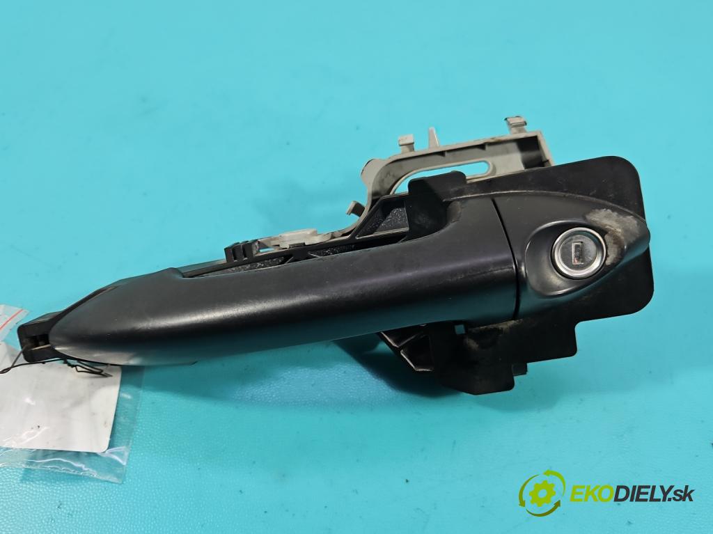 Kia Venga 1.4 16V 90 HP manual 66.2 kW 1396 cm3 5- rukoväť predné ľavé mimo: 100001293 (Kľučka dverí vonkajšia predná ľavá)