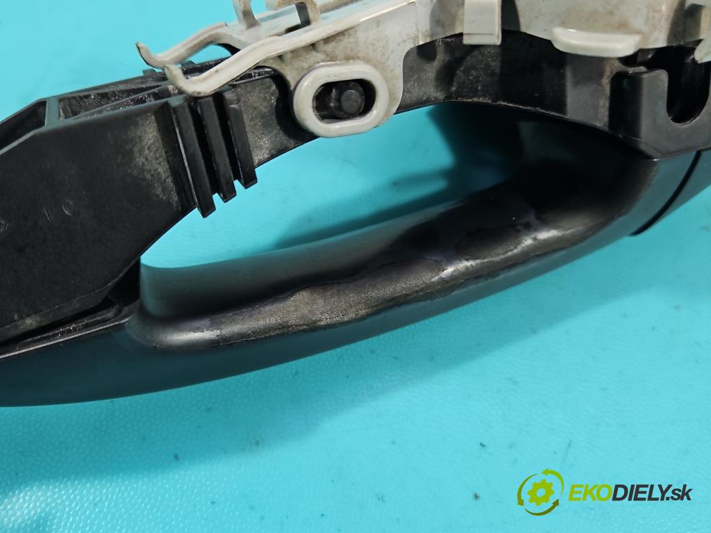 Kia Venga 1.4 16V 90 HP manual 66.2 kW 1396 cm3 5- rukoväť predné ľavé mimo: 100001293 (Kľučka dverí vonkajšia predná ľavá)