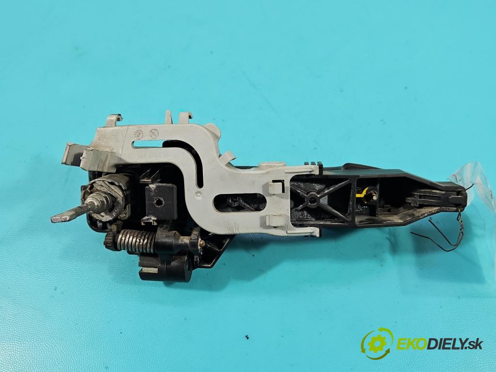 Kia Venga 1.4 16V 90 HP manual 66.2 kW 1396 cm3 5- rukoväť predné ľavé mimo: 100001293 (Kľučka dverí vonkajšia predná ľavá)