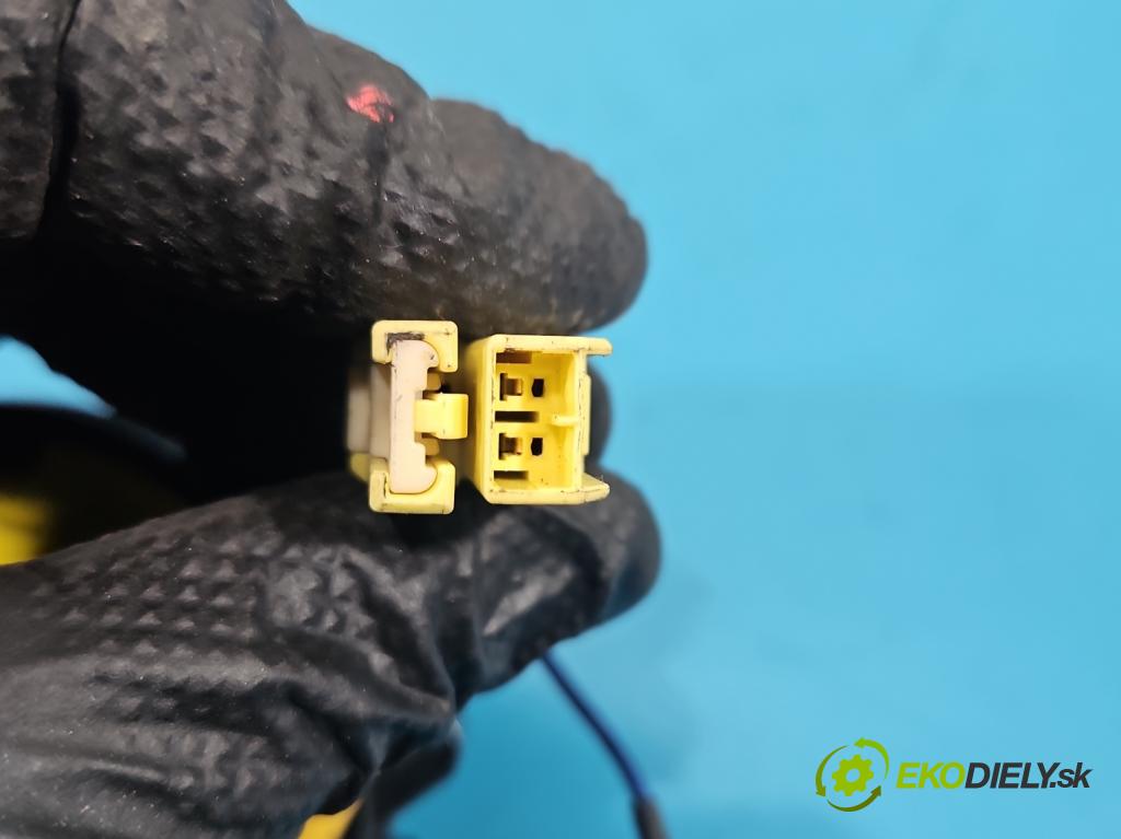 Toyota Avensis Verso 2001-2009 2.0 vvti 150 hp manual 110 kW 1998 cm3 5- polštáře: vzduchové soubor: