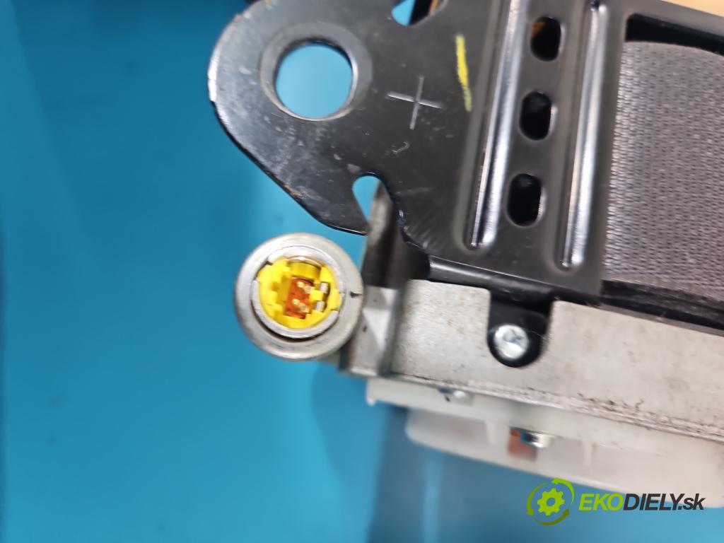 Toyota Avensis Verso 2001-2009 2.0 vvti 150 hp manual 110 kW 1998 cm3 5- polštáře: vzduchové soubor: