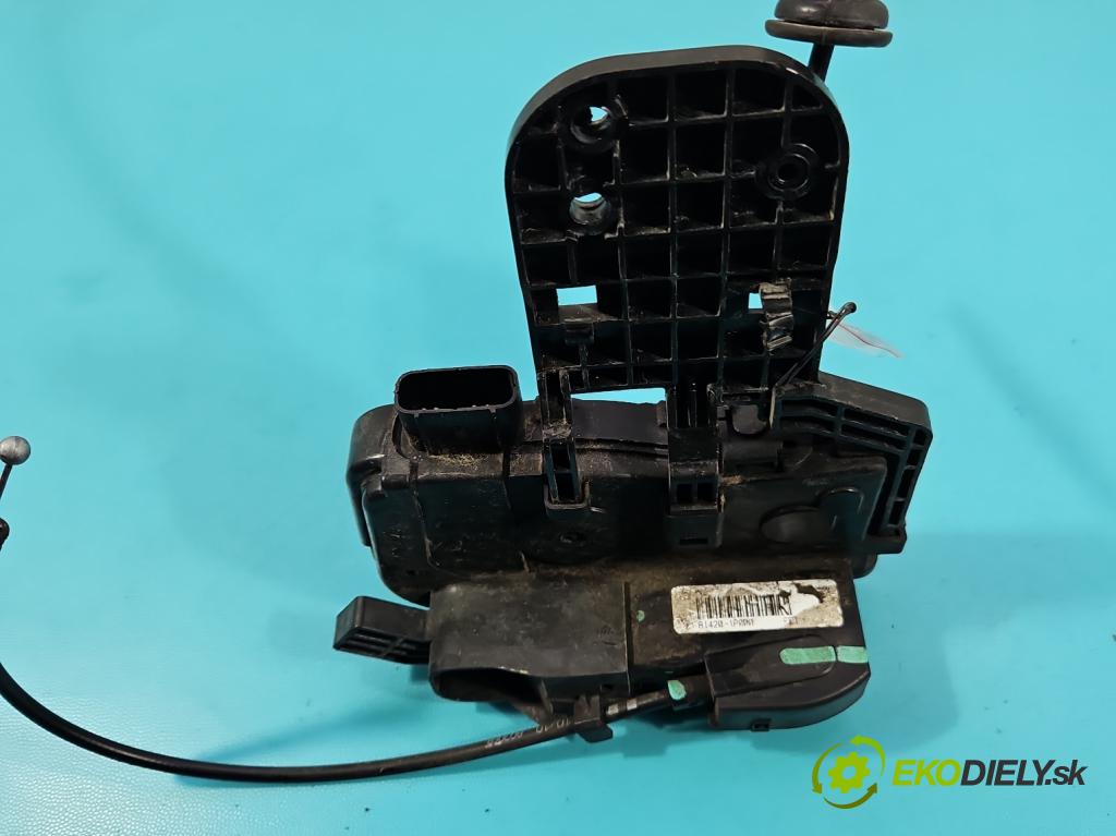 Kia Venga 1.4 16V 90 HP manual 66.2 kW 1396 cm3 5- zámok zadné pravý 81420-1P000