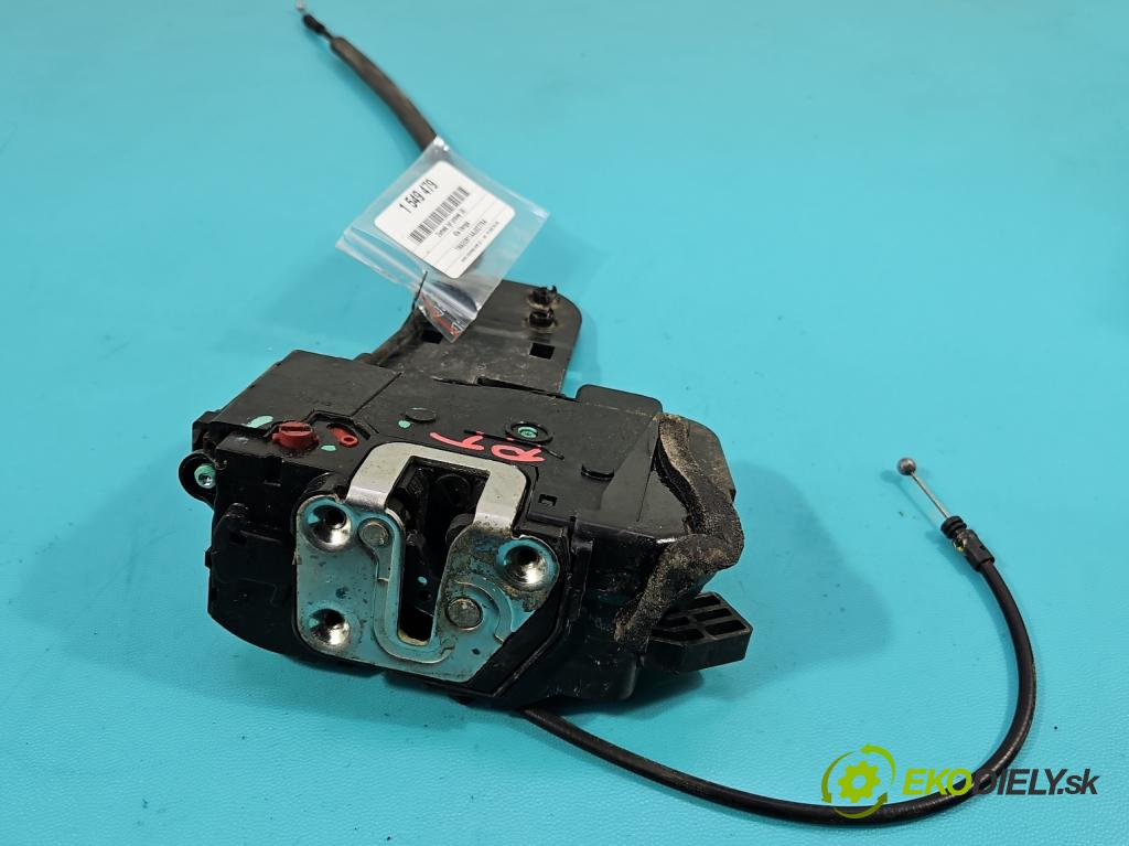 Kia Venga 1.4 16V 90 HP manual 66.2 kW 1396 cm3 5- zámok zadné pravý 81420-1P000