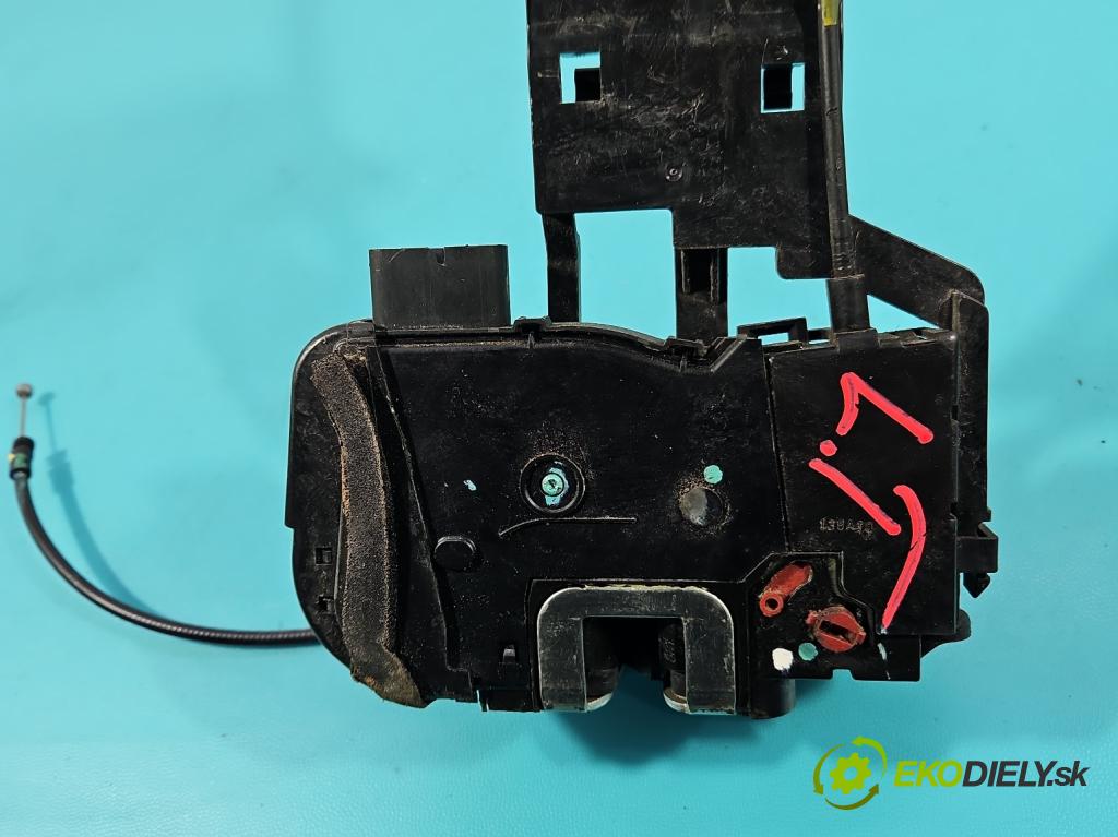 Kia Venga 1.4 16V 90 hp manual 66.2 kW 1396 cm3 5- zámek zadní levý 81410-1P000