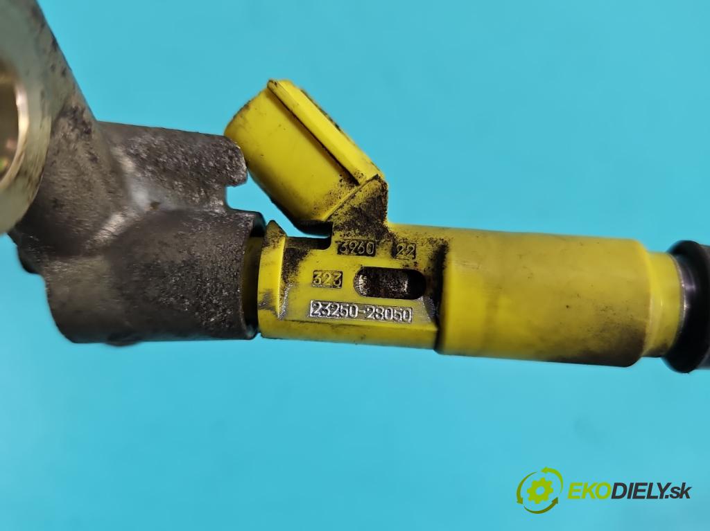 Toyota Avensis Verso 2001-2009 2.0 vvti 150 HP manual 110 kW 1998 cm3 5- vstrek 23250-28050 (Vstrekovač paliva)