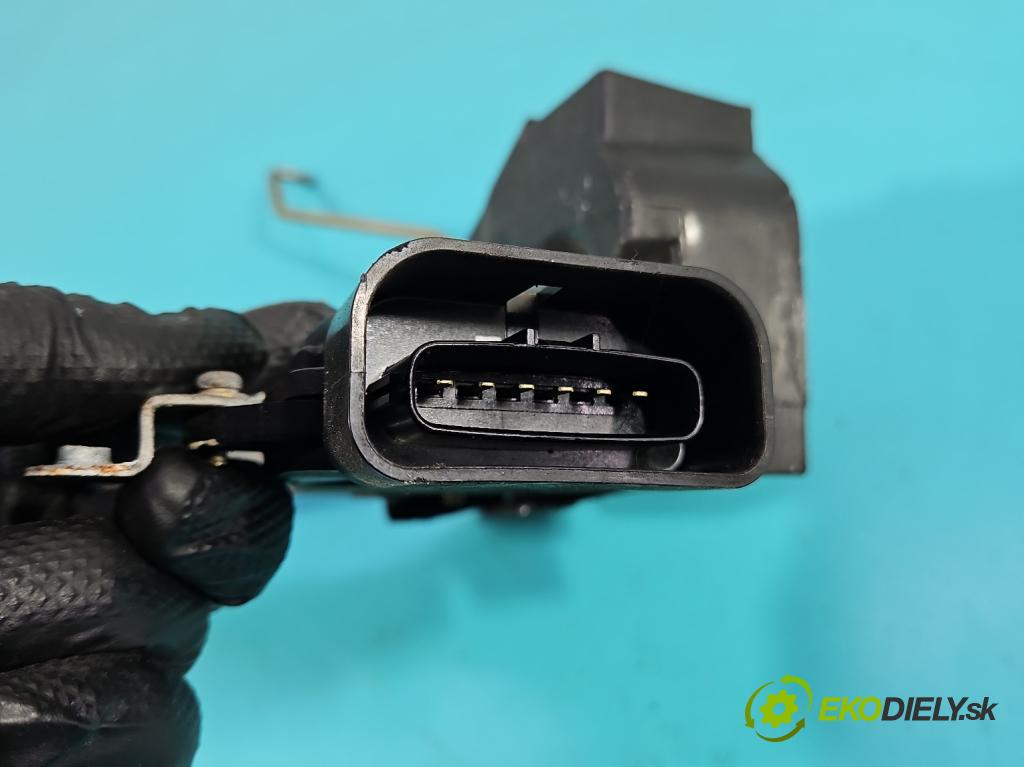 Toyota Avensis Verso 2001-2009 2.0 vvti 150 HP manual 110 kW 1998 cm3 5- zámok predné ľavý