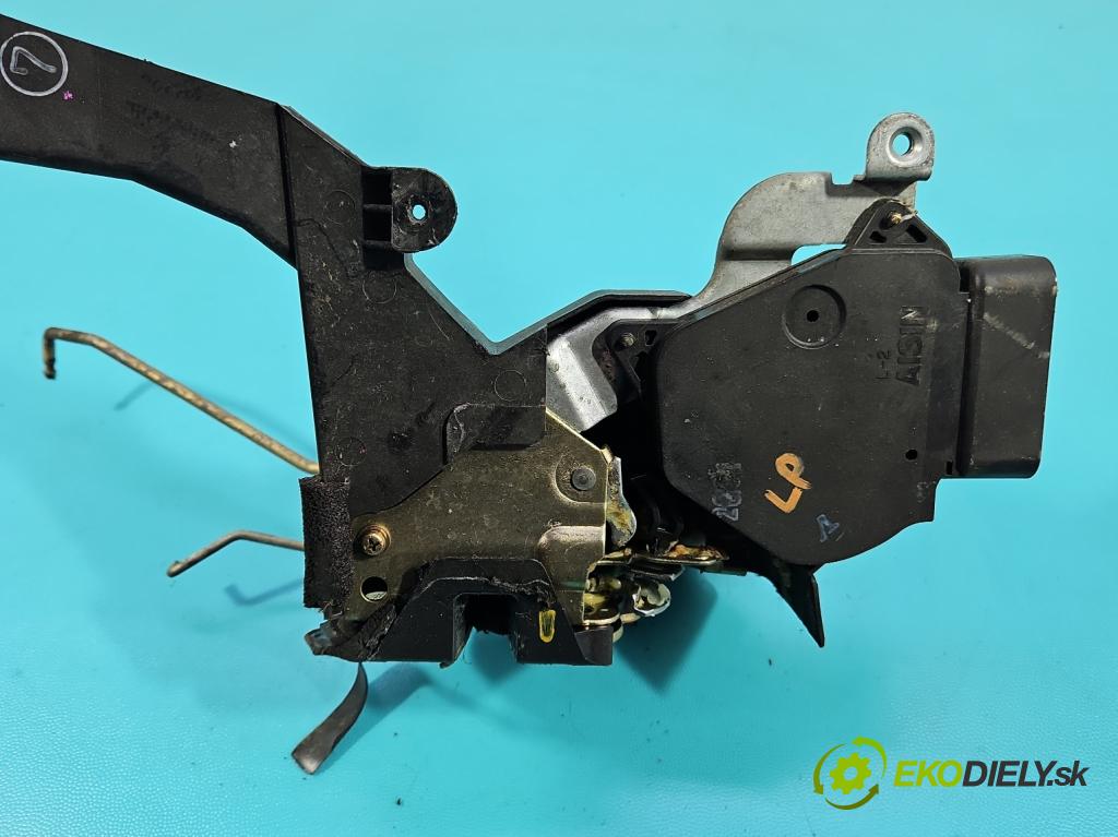 Toyota Avensis Verso 2001-2009 2.0 vvti 150 HP manual 110 kW 1998 cm3 5- zámok predné ľavý