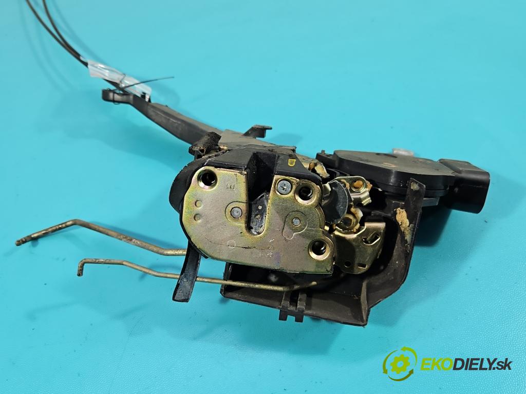 Toyota Avensis Verso 2001-2009 2.0 vvti 150 HP manual 110 kW 1998 cm3 5- zámok predné ľavý