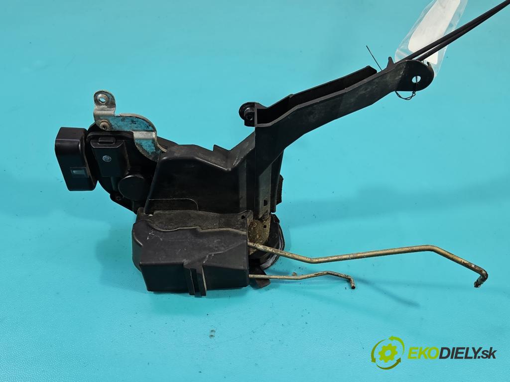 Toyota Avensis Verso 2001-2009 2.0 vvti 150 HP manual 110 kW 1998 cm3 5- zámok predné ľavý