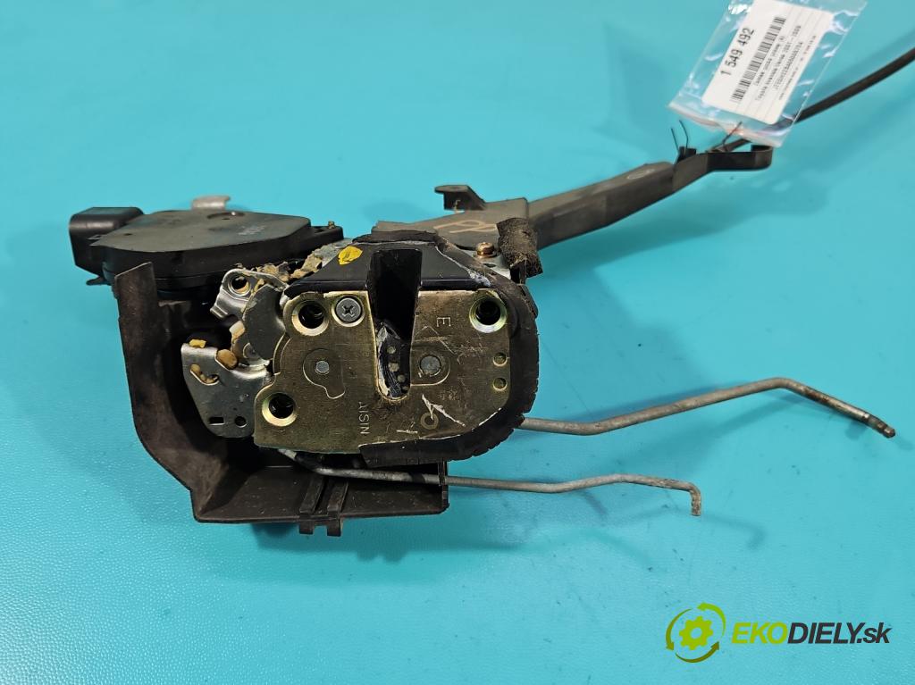 Toyota Avensis Verso 2001-2009 2.0 vvti 150 hp manual 110 kW 1998 cm3 5- zámek přední pravý