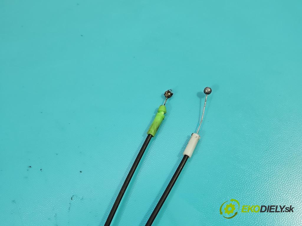 Toyota Avensis Verso 2001-2009 2.0 vvti 150 hp manual 110 kW 1998 cm3 5- zámek přední pravý