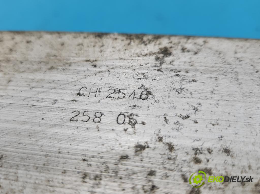 Renault Clio III 2005-2012 1.5 dci 68 HP manual 50 kW 1461 cm3 5- výstuha nárazník predné