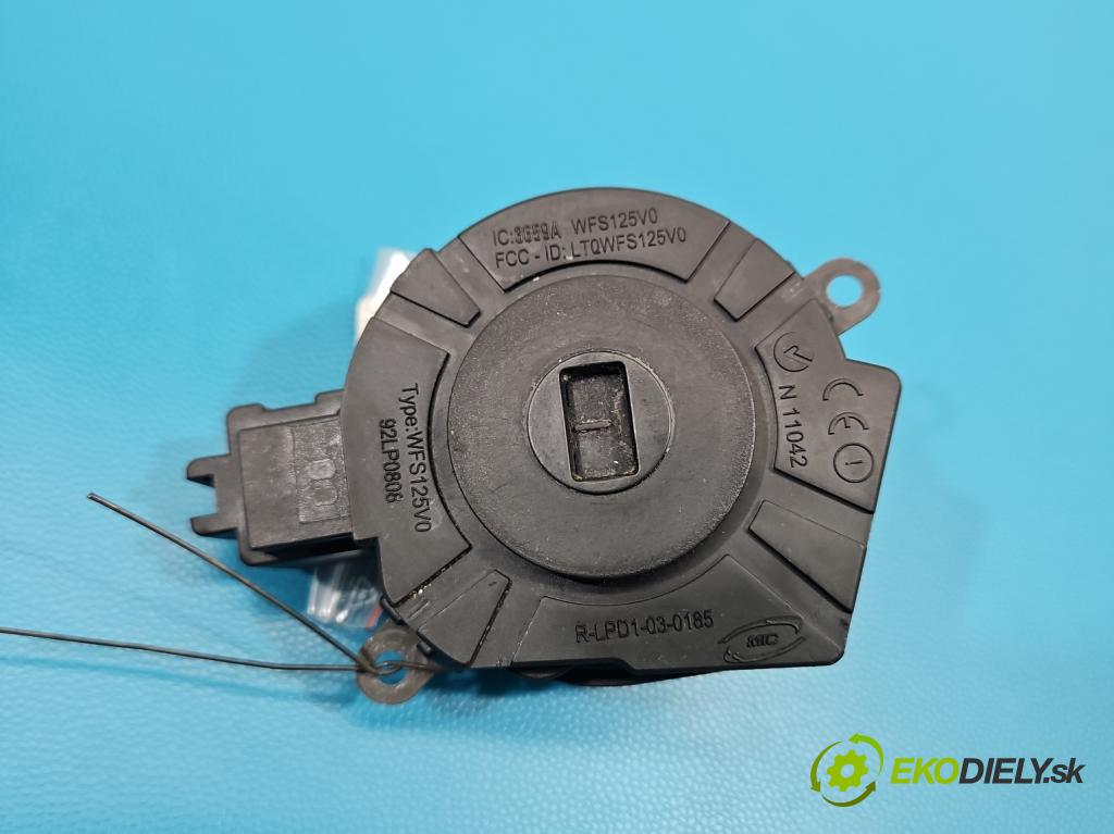 Volvo S40 II 2004-2012 1.8 16V 125 HP manual 92 kW 1798 cm3 4- Spínačka 30768036 (Spínacia skrinka)