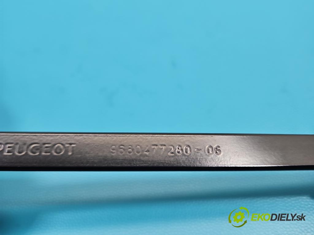 Peugeot 308 I 2007-2013 1.6 hdi 90 hp manual 66 kW 1560 cm3 5- rameno stěrače přední komplet 9680477080