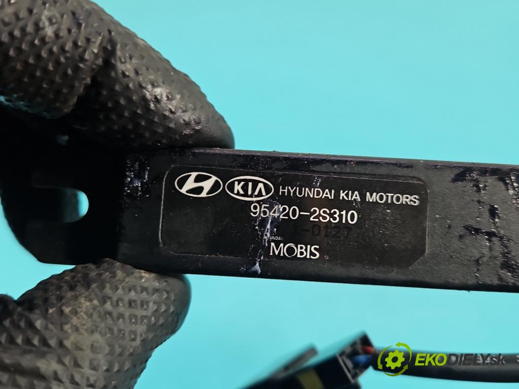 Hyundai Ix35 2.0 CRDI 136 HP manual 100 kW 1995 cm3 5- Antena 95420-2S310