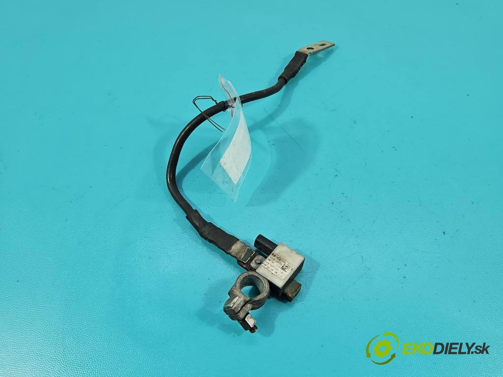 Hyundai Ix35 2.0 CRDI 136 HP manual 100 kW 1995 cm3 5- kontakt mínus: 37180-2S200