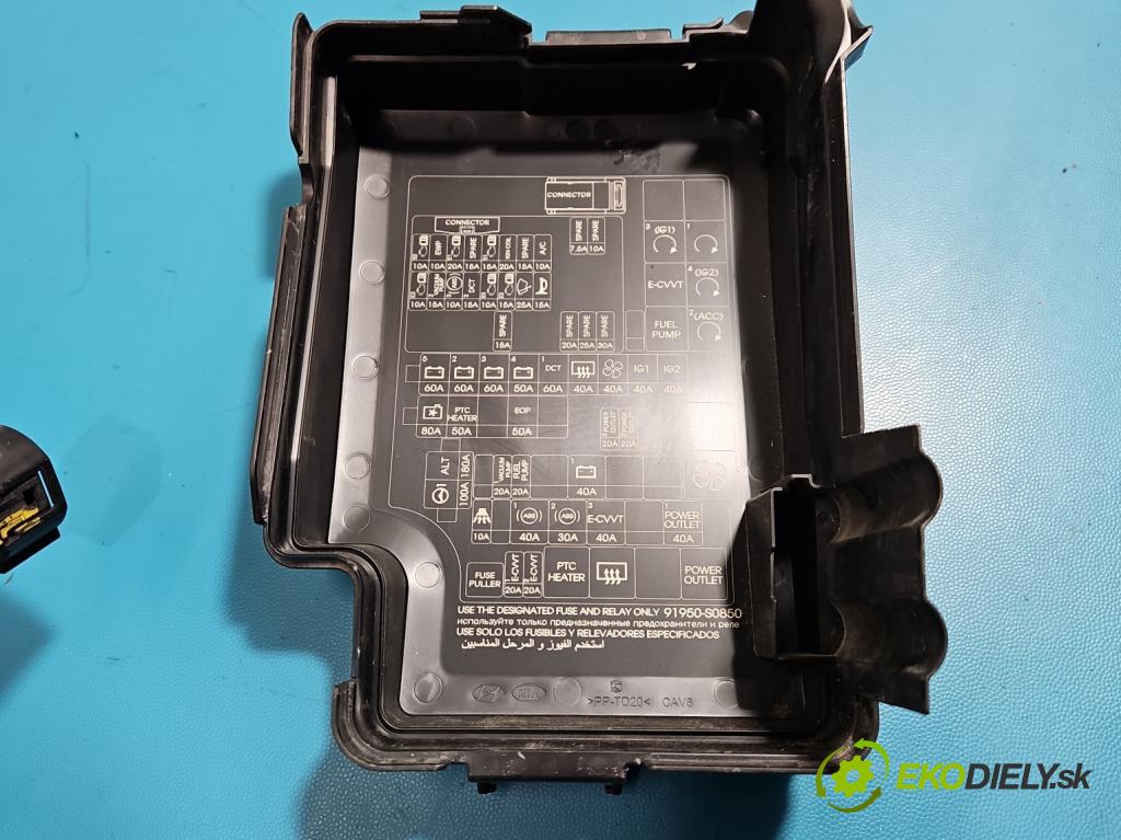 Hyundai I30 III 2016- 2.0 16V 280KM: automatic 206 kW 1998 cm3 5- skrinka poistka 91250-S0110 (Poistková skrinka)