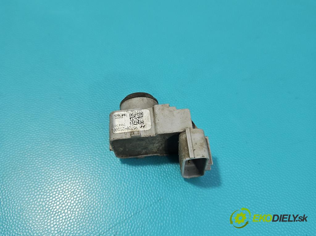 Hyundai Ix35 2.0 CRDI 136 HP manual 100 kW 1995 cm3 5- snímač parkovaní: 95720-2S100