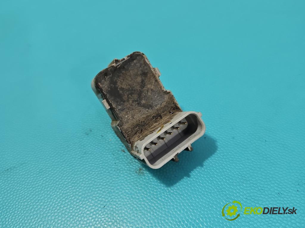 Hyundai Ix35 2.0 CRDI 136 HP manual 100 kW 1995 cm3 5- snímač parkovaní: 95720-2S100