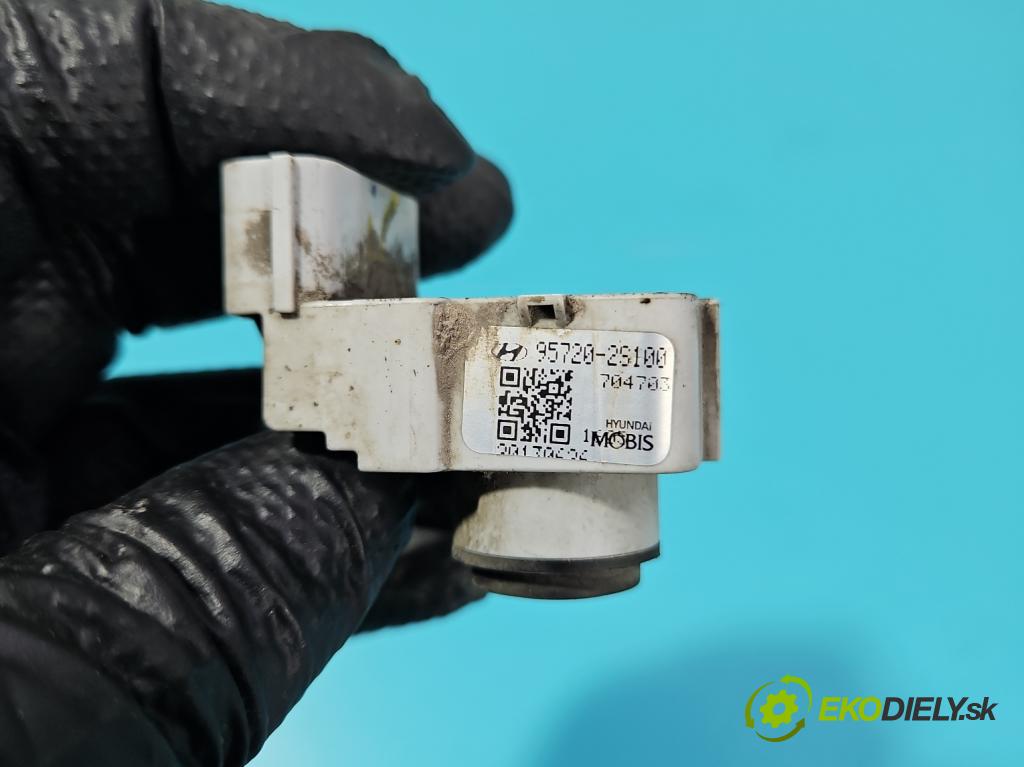 Hyundai Ix35 2.0 CRDI 136 HP manual 100 kW 1995 cm3 5- snímač parkovaní: 95720-2S100