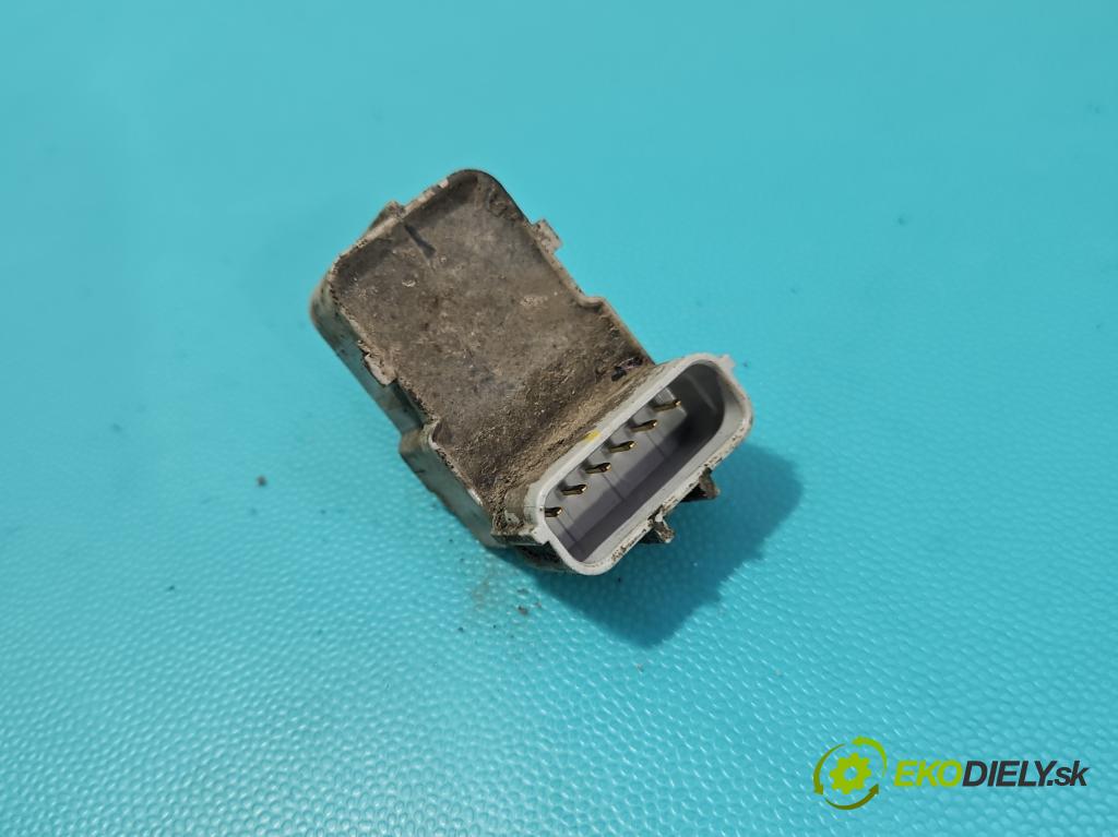 Hyundai Ix35 2.0 CRDI 136 HP manual 100 kW 1995 cm3 5- snímač parkovaní: 95720-2S100